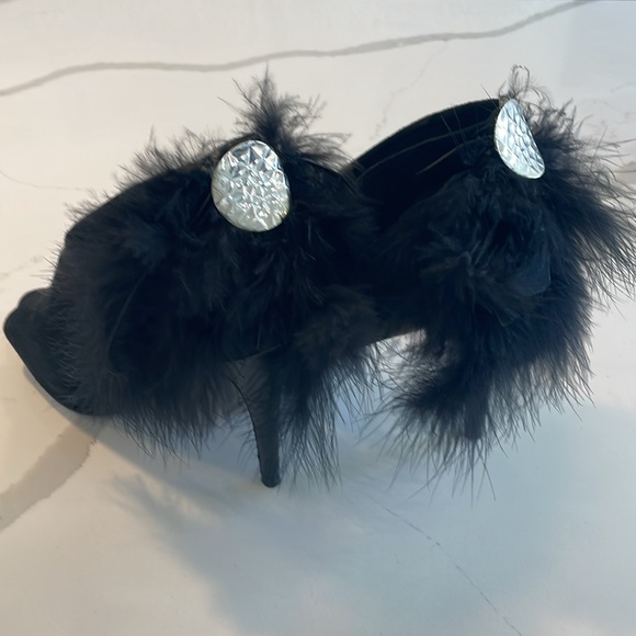 Pelle Moda Redesigned by Kim Savage